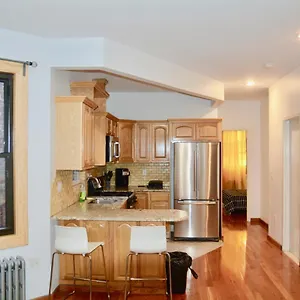  Apartment The Topping Three-bedroom